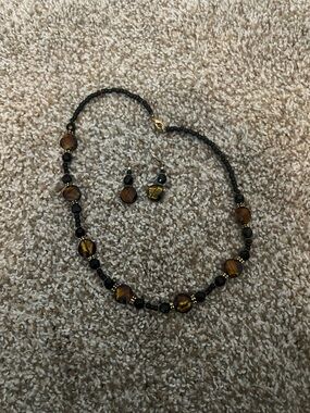 NWOT tiger eye and black nugget stone bead necklace and earrings set